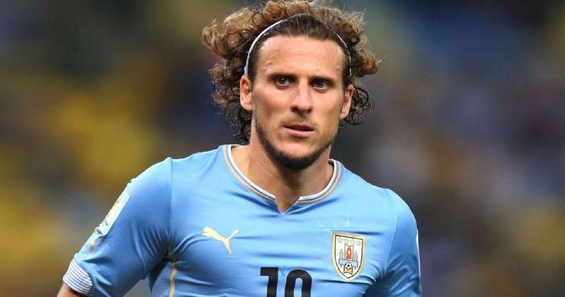 Exfutbolista uruguayo debutará en el tenis de campo profesional a los 45 años