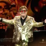 Cantante Elton John informa la pérdida de visión en su ojo derecho
