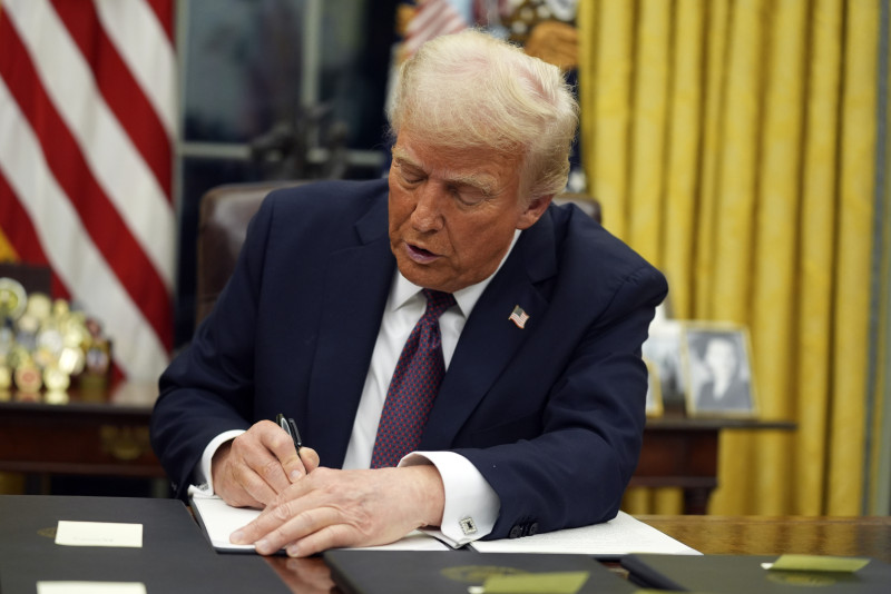 Trump anula la extensión del refugio anti-deportación para más de 600 mil venezolanos, reporta el NYT