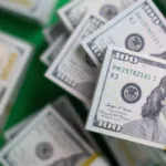 La Administración Trump afirma ahorrar unos 1.000 millones de dólares al día