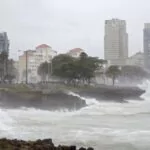 INDOMET emite alerta por oleaje peligroso en las costas del país