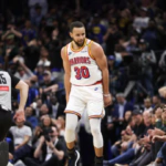 Curry brilla con 56 puntos y 12 triples en triunfo de Warriors sobre Magic