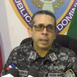 Despliegue policial en Villa Altagracia para capturar a exagente acusado de doble homicidio