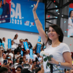 Luisa González dice quedó dos puntos por encima de Noboa en elecciones de Ecuador