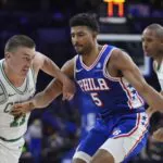 Pritchard y Tatum lideran a los Celtics en triunfo aplastante sobre 76ers