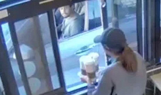 Starbucks pagará USD 50 millones a repartidor por quemaduras en genitales con té caliente