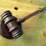 Dictan 20 años de prisión segundo teniente PN que violó sexualmente a una hija adolescente