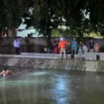 Defensa Civil busca a menor arrastrado por canal de riego tras accidente en Santiago