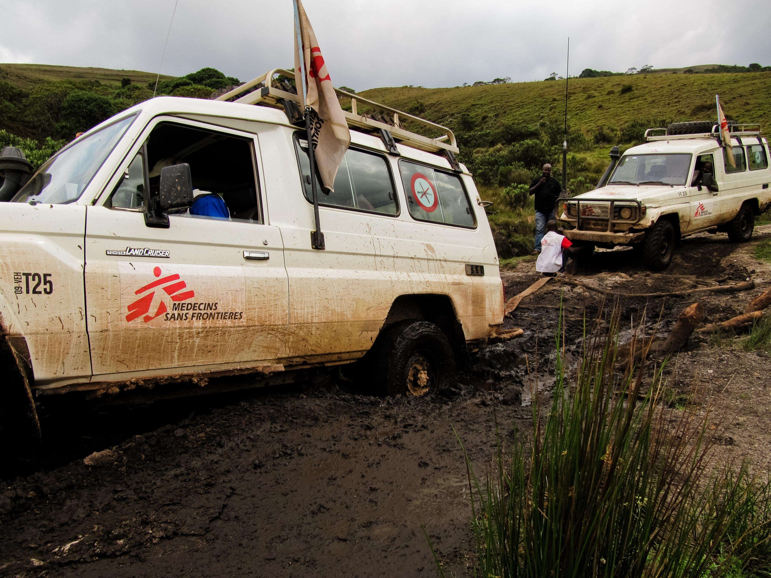 Hombres armados atacan varios vehículos de Médicos sin Fronteras en Puerto Príncipe, Haití