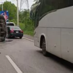 Se accidenta autobús con pasajeros en la autopista Duarte