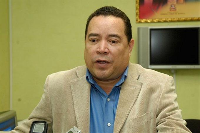 Enfermo, no fallecido: René Fortunato se enfrenta a cáncer avanzado