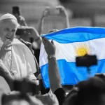 El papa Francisco falleció a causa de un  accidente cerebrovascular, indica el Vaticano