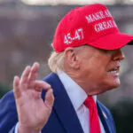 Video: Trump habla en español durante una entrevista