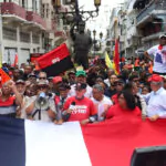 Sectores de izquierda marchan en SD en rechazo a concesiones mineras
