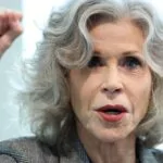 Jane Fonda acusa a Trump de pactar con el diablo por apoyar a los combustibles fósiles