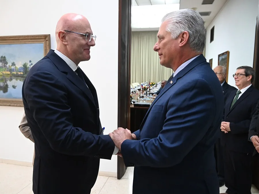 Presidente cubano califica de «muy productivo» su encuentro con vice primer ministro ruso
