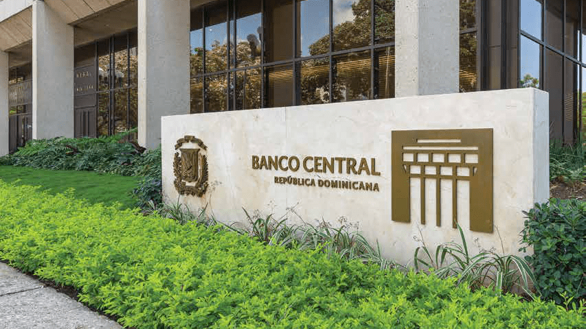 Remesas crecen 20 % en marzo y superan los 1,100 millones según Banco Central