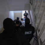 Extraditan hacia EE.UU. varios dominicanos acusados de asesinato y tráficos de drogas
