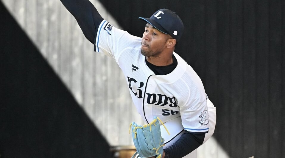 Dominicano 170 que juega en Japón, se trata del lanzador Emmanuel Ramírez