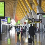 Los aeropuertos en España operan aunque los vuelos podrían sufrir retrasos