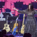 Laura Pausini lanza su propia versión de “Turista” de Bad Bunny