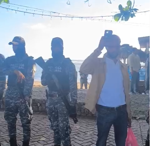 Desesperados por desalojo de restaurantes en Puerto Plata, dueños afirman no hay seguridad jurídica
