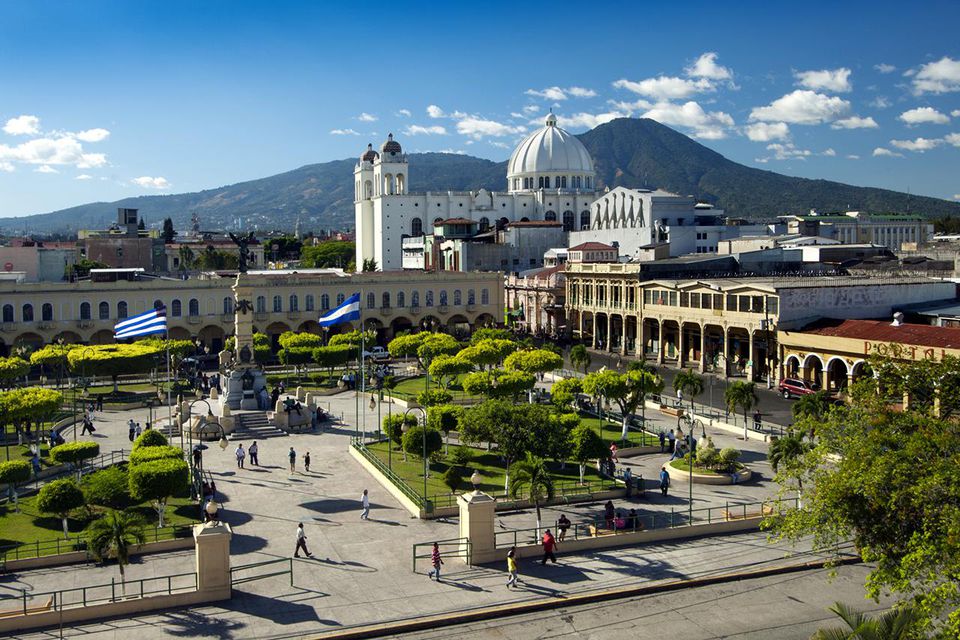 EE.UU. considera más seguro viajar a El Salvador que a España, Francia, Alemania o R. Unido