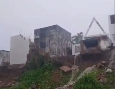 Lluvias inundan sectores y derriban pared del cementerio municipal en El Seibo