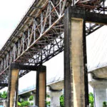 Ingeniero civil cuestiona retraso de dos años en análisis del puente de la 17 por parte de la contratista