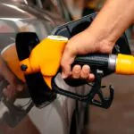 Gobierno mantiene sin variación precios de los principales combustibles una semana más 