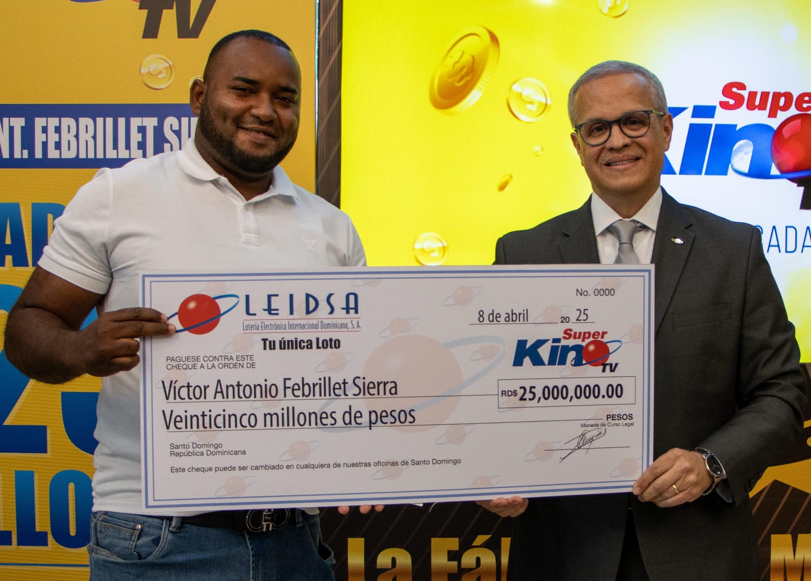    LEIDSA entrega 25 millones a empleado de estación de gasolina ganador del Súper Kino TV