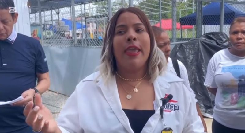 Mujeres afectadas por cierre de plaza en SFM claman soluciones justas