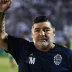 Revelan que equipo médico de Maradona impidió evaluación externa tras su última cirugía