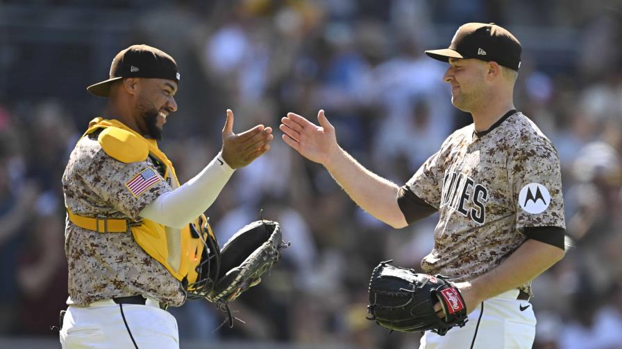 King lanza su primer partido completo y padres blanquean a Rockies por tercer juego consecutivo