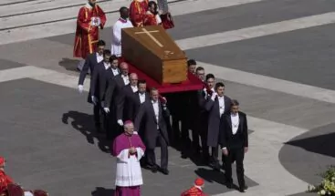Despedida solemne: Francisco, el papa del pueblo, une a líderes y fieles en su funeral
