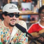 Bad Bunny deslumbra en su Tiny Desk con carisma, emoción y orgullo boricua