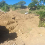 Denuncian comunidad de El Quemado en La Vega sufre aislamiento por ausencia de puente