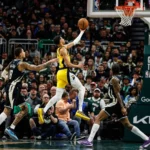 Pacers derrotan a Bucks para poner la serie a su favor 3-1; Lillard sale del partido por lesión