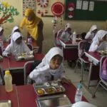 Indonesia registra más de 250 casos de intoxicación entre estudiantes por programa de comida escolar gratuita