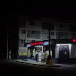 Apagón masivo deja PR a oscuras: sin deportes, comercios cerrados y caos en el transporte