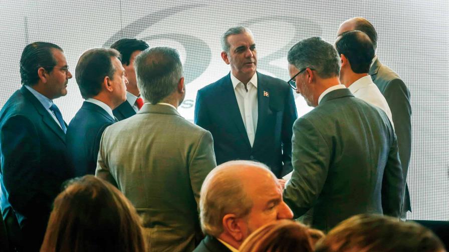 Gobierno analiza efecto de los aranceles en la nación