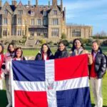 Alumnos del Saint Joseph School hacen historia en certamen académico en Londres