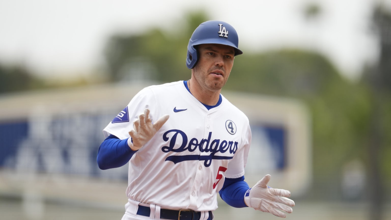 Freddie Freeman entra a lista de lesionados tras resbalar en la ducha