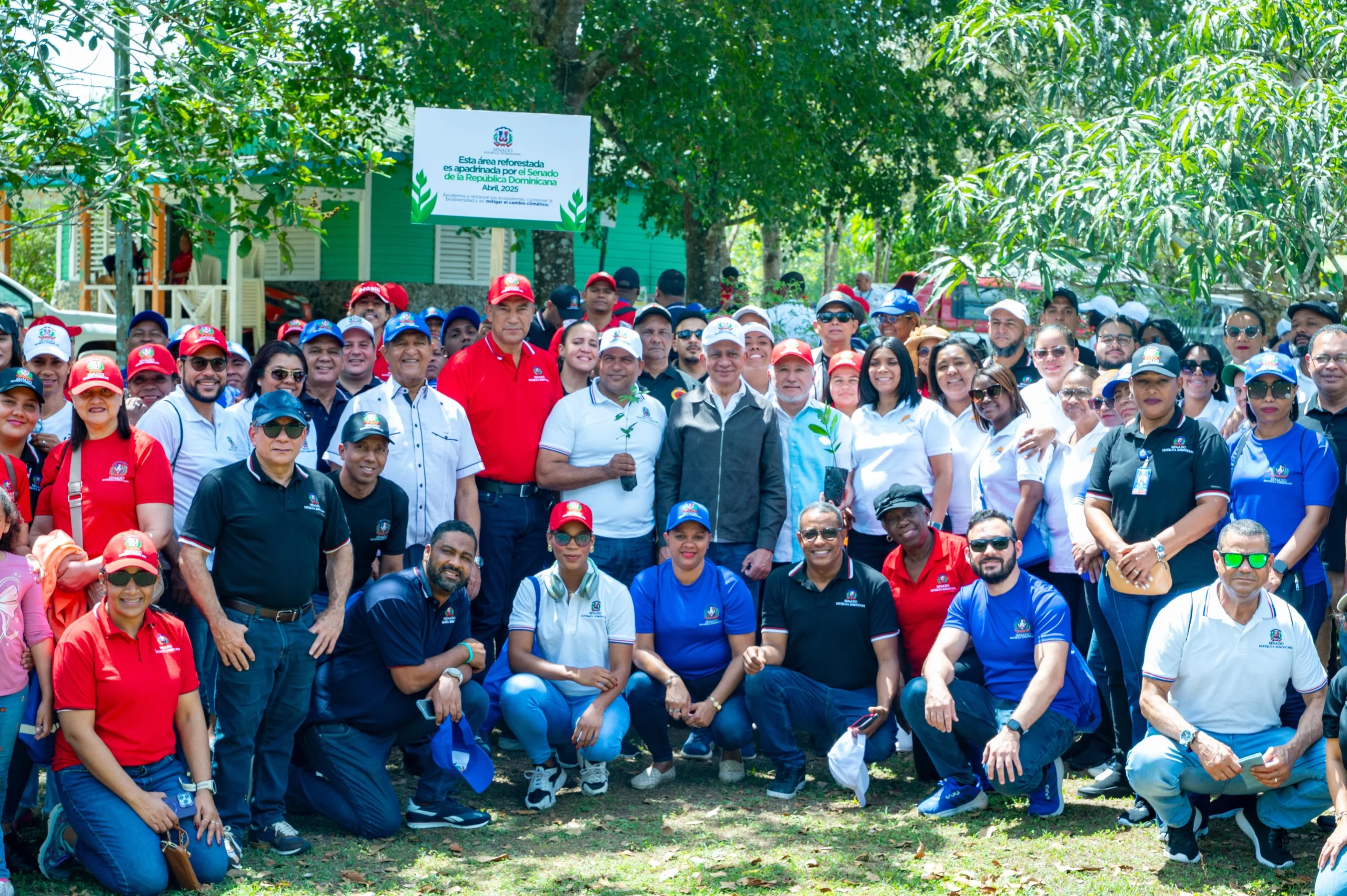 Senado siembra más de 2,000 árboles en Humedales del Ozama y crea primer bosque institucional