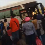 Decenas de haitianos abandonan Friusa y regresan a su país