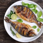 Cuáles son los pescados y mariscos que recomiendan los científicos para mejorar la salud