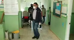 Hospital de Primeras Atenciones en Nagua se inunda cada vez que llueve, denuncia personal médico