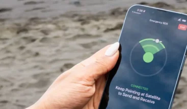 Apple trae funciones de satélite de emergencia al iPhone 13 con iOS 18.5