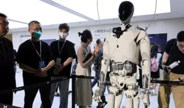 Fallo: robot se descontrola y ataca a dos personas