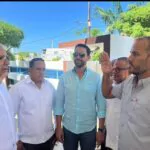 Alcalde de Jamao al Norte "brinca la tablita" y se juramenta en el PRM